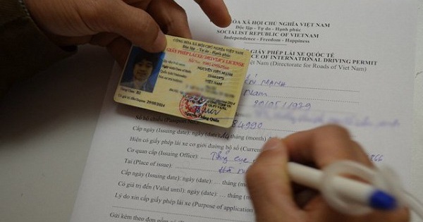Dịch vụ đổi giấy phép lái xe 2 1. Đối tượng người nước ngoài được đổi giấy phép lái xe